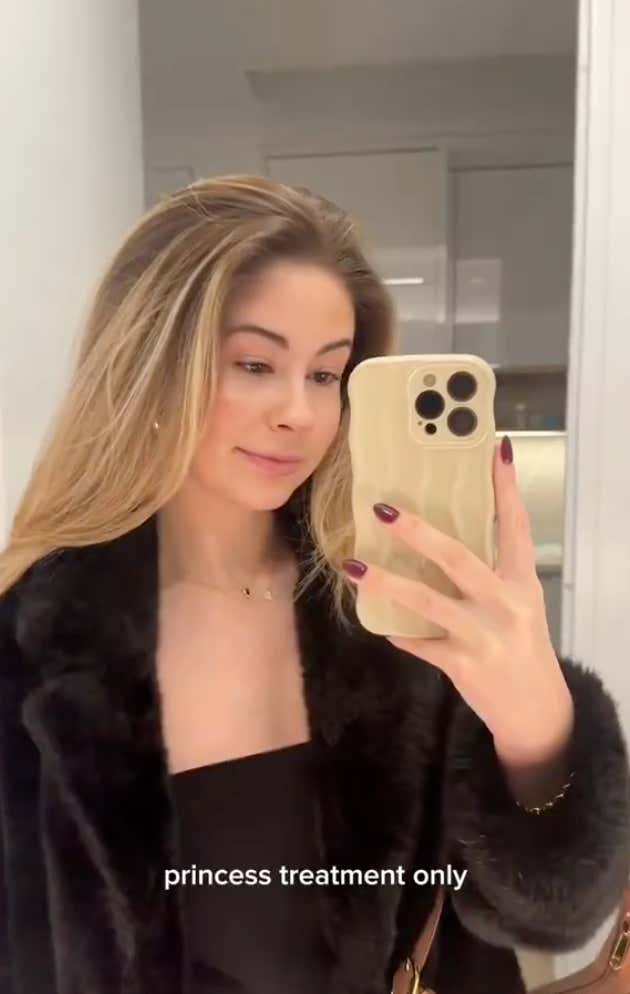 21 Year Old Is Going Viral For Posting Her First Date In NYC That Was Shopping At Hermes And A Fancy Dinner Because "Princess Treatment Only"