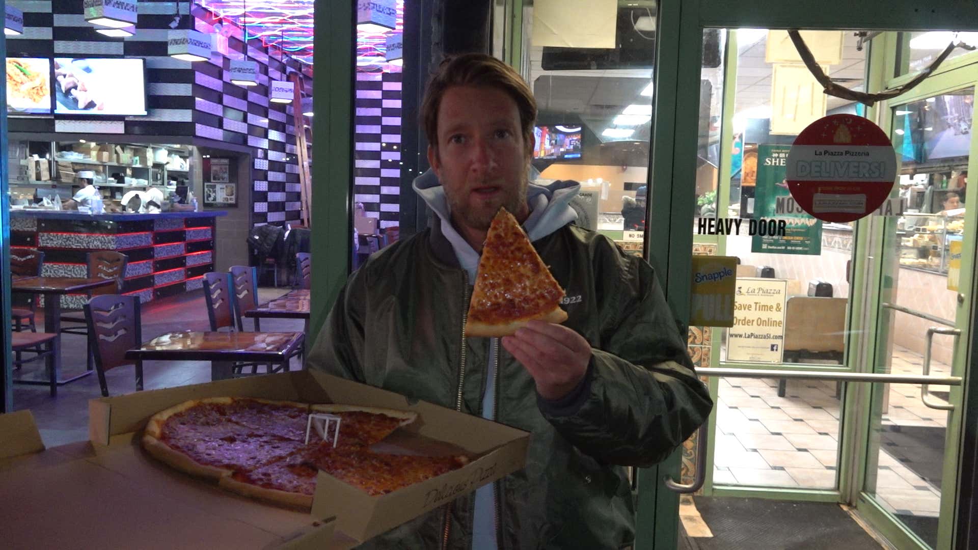 Barstool Pizza Review - La Piazza Pizzeria (Staten Island, NY)