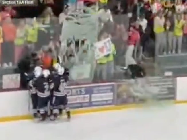 High School Hockey Is So Crazy In Minnesota That We Had A Double Glass Break Celebration From A Student Section