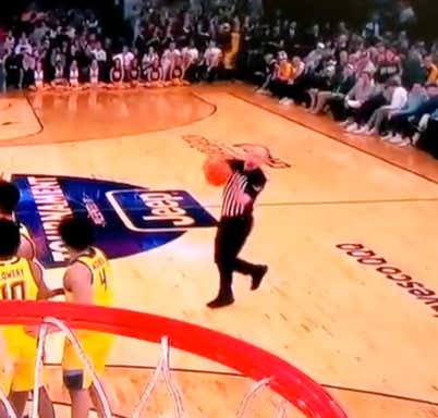 Head On A Swivel! Kim English Smoked This Ref With A Pass Directly To The Face