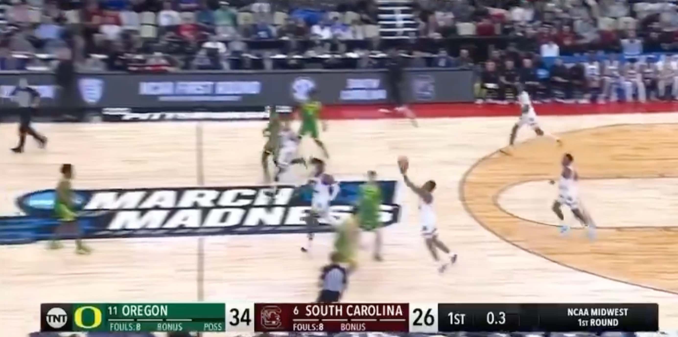 The Oregon-South Carolina First Half Over Cashed With an Insane 60-Footer at the Buzzer