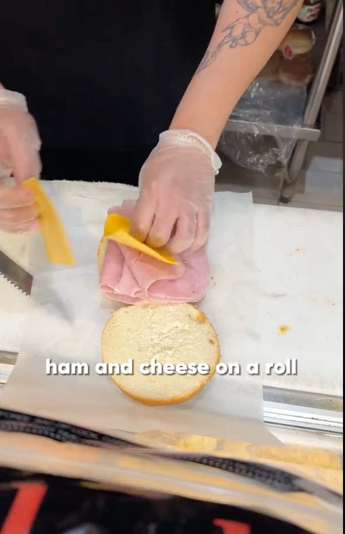 Jennifer Lopez Saying Her Go To Order At A Bodega Is A Ham And Cheese Has People Bugging Out