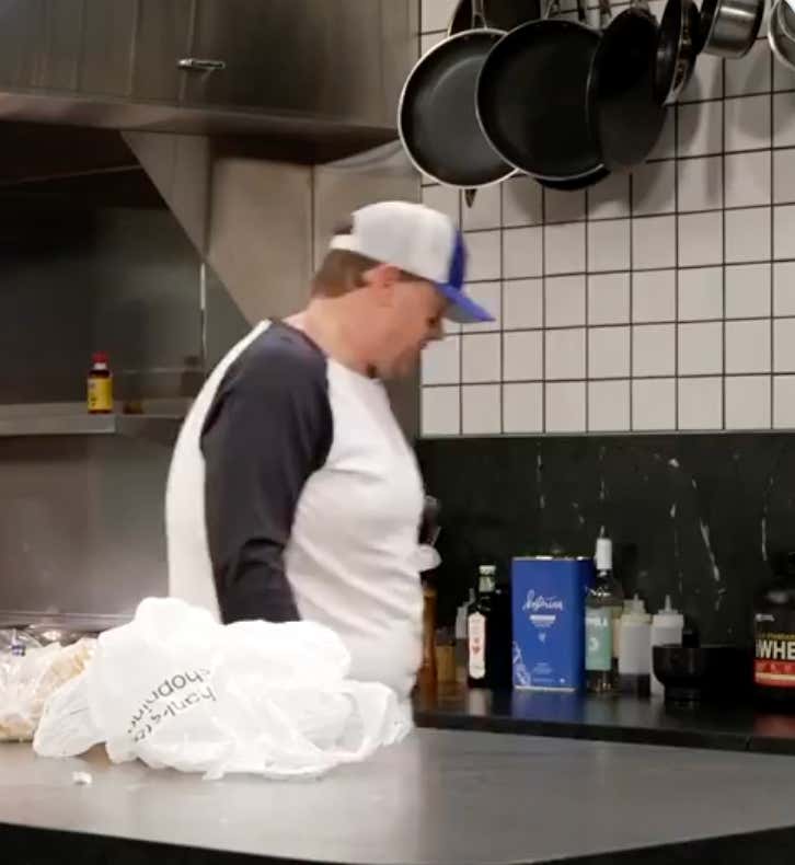 Must Watch Ben Mintz Trying To Find A Pan Might Be Crazier Than The