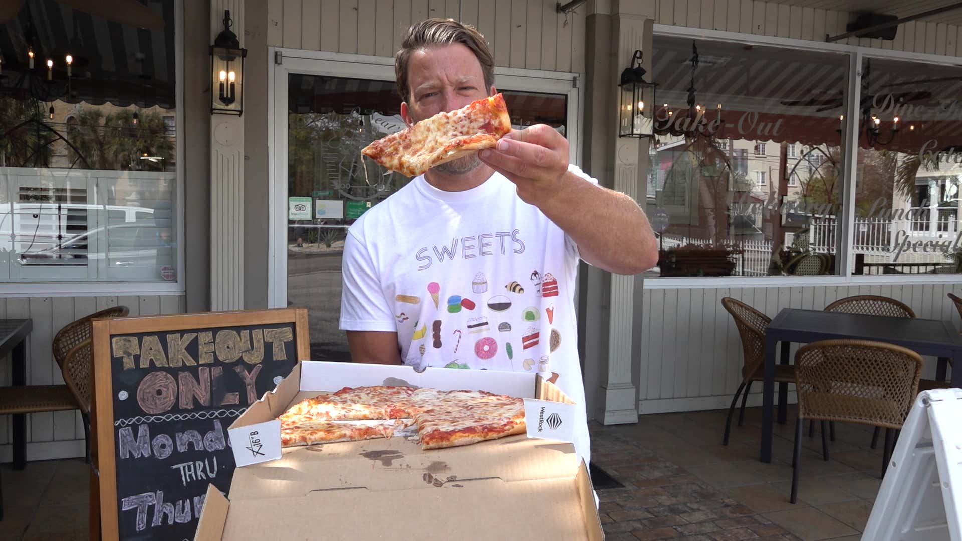 Barstool Pizza Review - Sally O' Neal's Pizza Hotline (Tampa, FL)