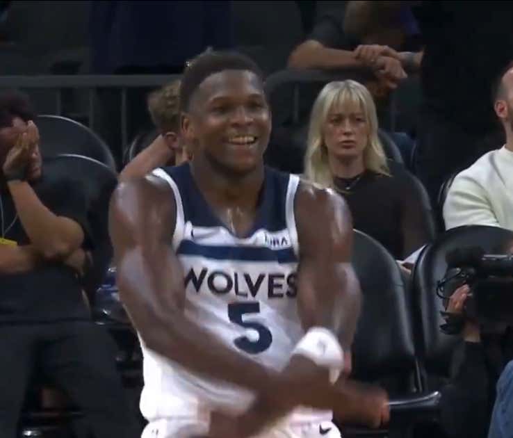 Dudes Rock ! Anthony Edwards Hits The Suns With A “Suck It”