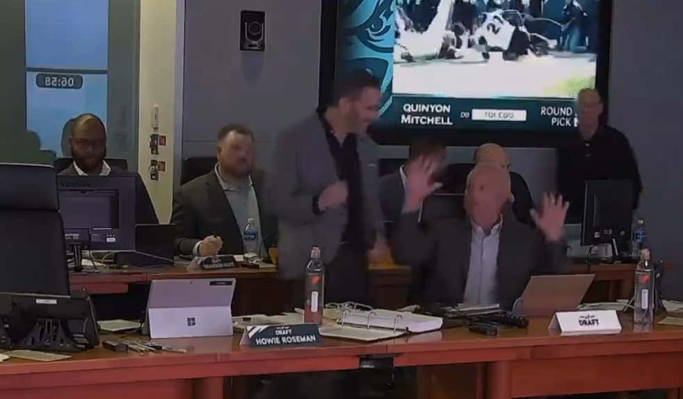 Howie Roseman Put On A Masterclass In Both Wheeling And Dealing In This Behind-The-Scenes Clip From The Draft