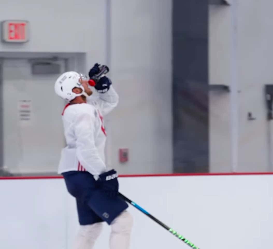 The Stanley Cup Playoffs Have Ruled So Far, But We Need Way More Water Bottle Pops