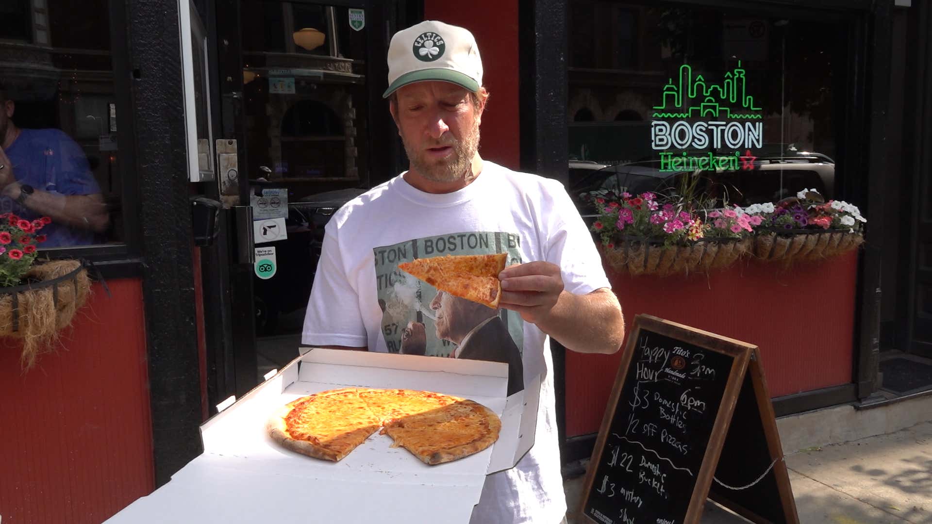 Barstool Pizza Review - Tripoli Tap (Chicago, IL)