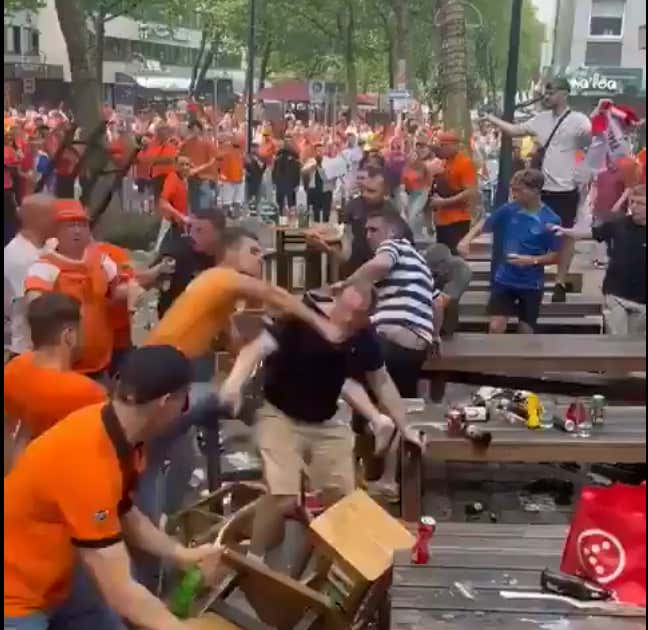 VIDEO: Dutch Brawl English Before Euros Game