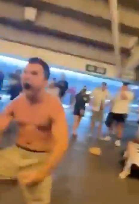 Sky Is Blue, Water Is Wet, Mets & Yankees Fans Fight After Subway Series Like Dumb Animals