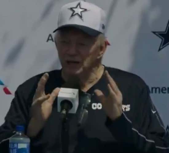 Jerry Jones Rambling About Being 'All-In' And Comparing Himself To Patrick Mahomes Is A Clear Sign The Cowboys Will Hilariously Choke This Season