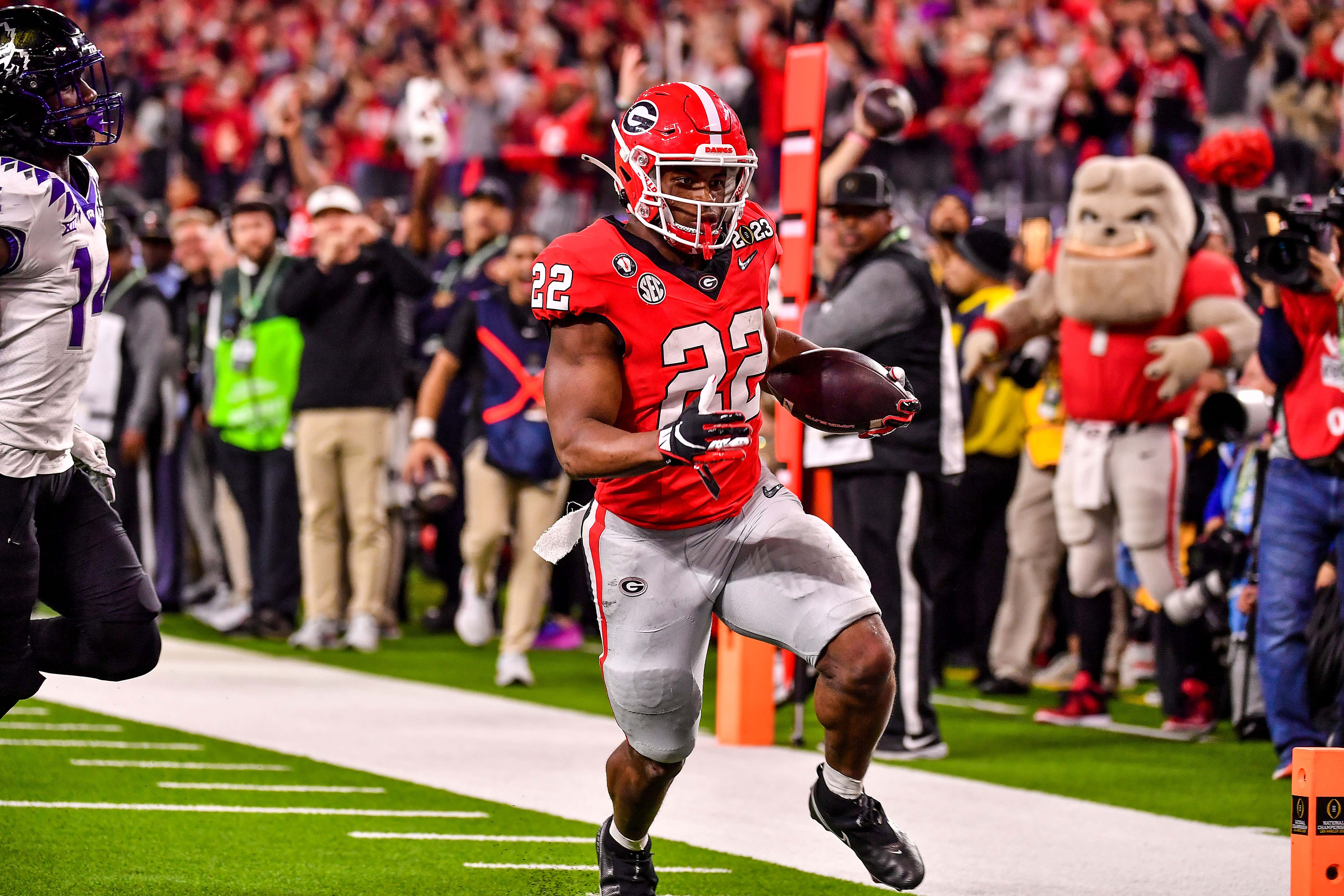 Georgia RB Branson Robinson Is Going Viral for Simply Being Comically Jacked