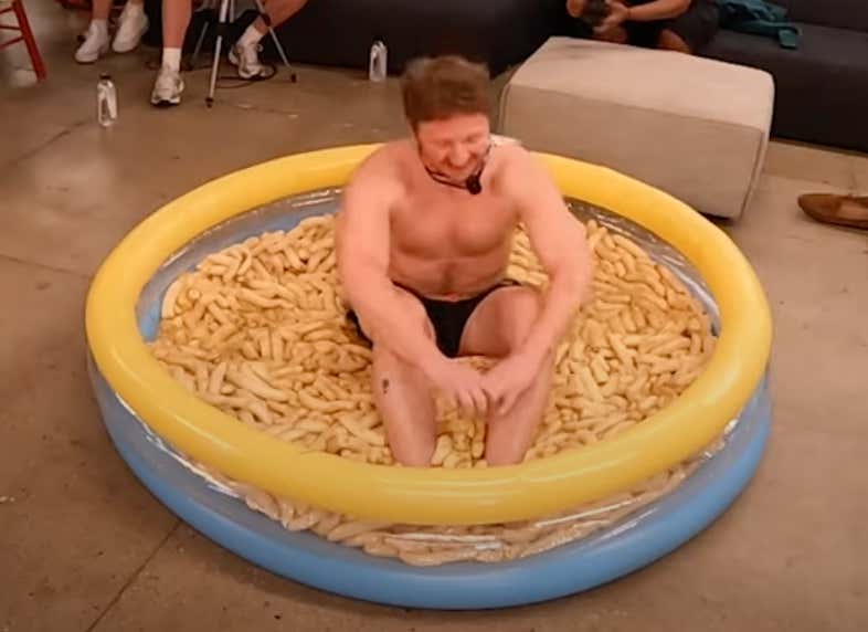 I Made Feitelberg Get Into a Pool of 1,200 Bananas