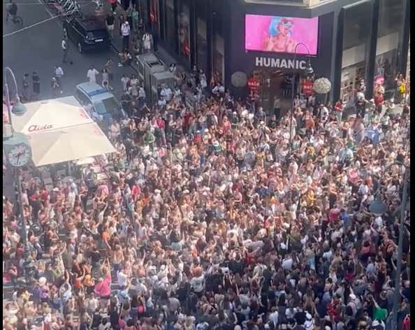 Swifties Have Been Gathering In The Streets Of Vienna To Sing, Trade Bracelets And Come Together In Lieu Of Cancelled Taylor Swift Concerts
