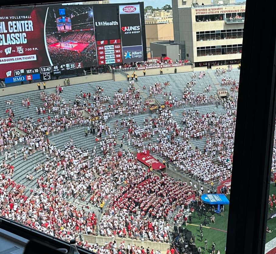 It Appears Wisconsin’s Student Section Left Immediately After Jump Around