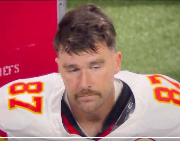Uh Oh: Travis Kelce Basically Did Nothing For The 3rd Straight Week, Got Caught Looking Fucking Miserable On The Bench