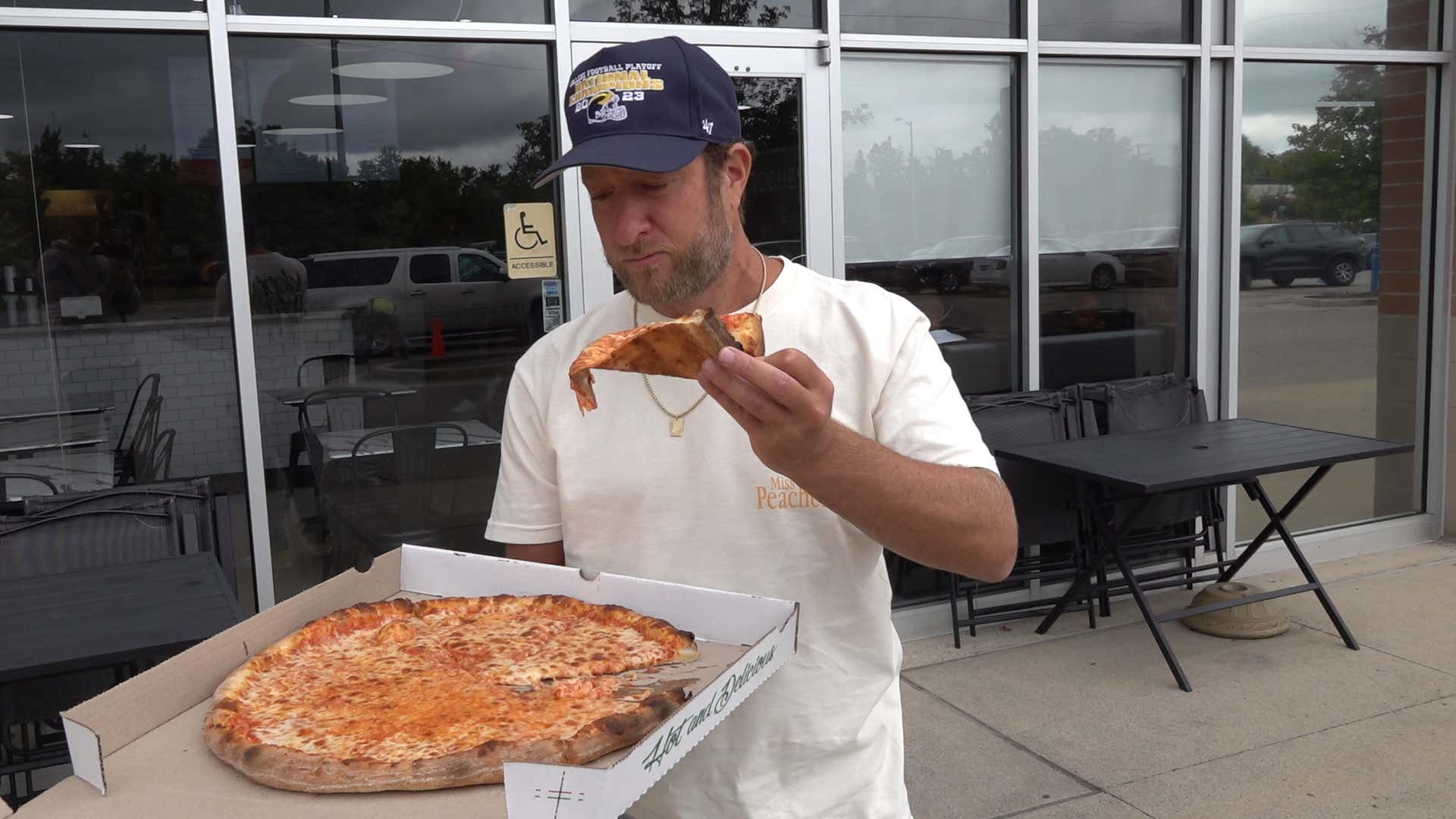 Barstool Pizza Review - New York Pizza Pie (Rochester Hills, MI) presented by HEYDUDE