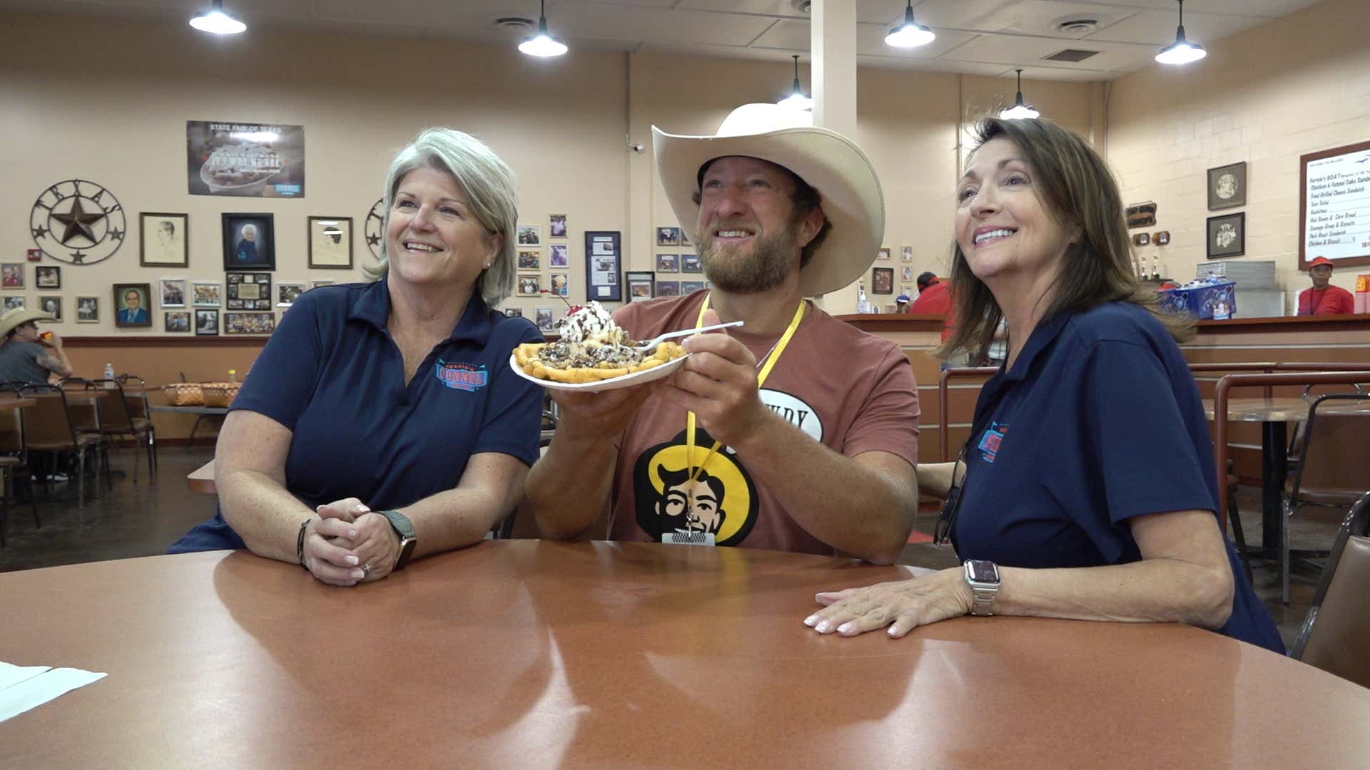 State Fair of Texas Review - Fernie's GOAT Funnel Cake (Dallas, TX)