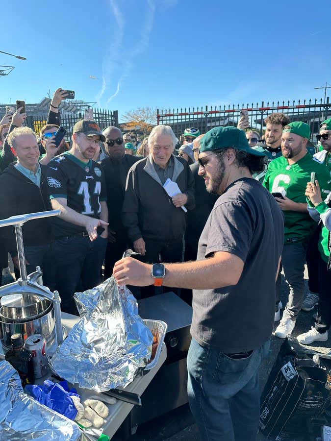 The Jags Have No Chance Today After Robert De Niro Joins An Eagles Tailgate