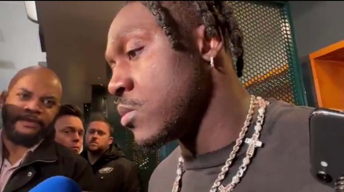 "Passing" - AJ Brown Has A Pretty Simple Answer On What Is Wrong With The Eagles Offense Right Now