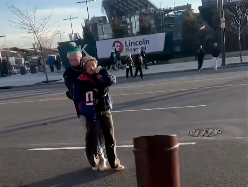 Watch As A Group Of Small Child Eagles Fans Turns This Grown Adult Giants Fan Into A Crying Puddle Of Mush