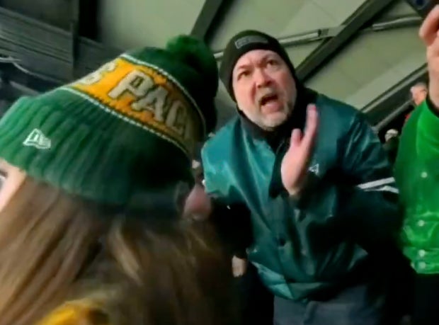 On Behalf Of Eagles Fans Everywhere, I Hereby Rebuke This Jackass Who Was Going Off On Packers Fan And His Wife