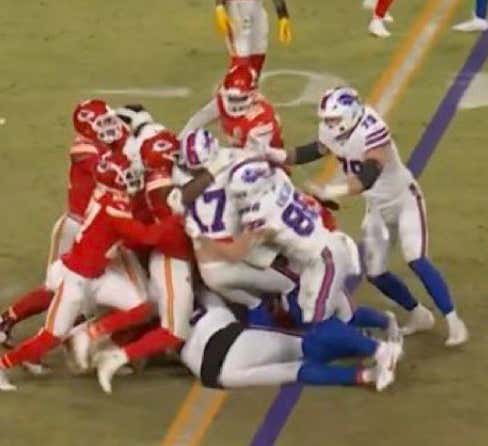 The NFL Still Not Having Any Sort Of Technology To Spot The Ball Besides Two Refs Running In From The Sidelines Is Fucking Asinine