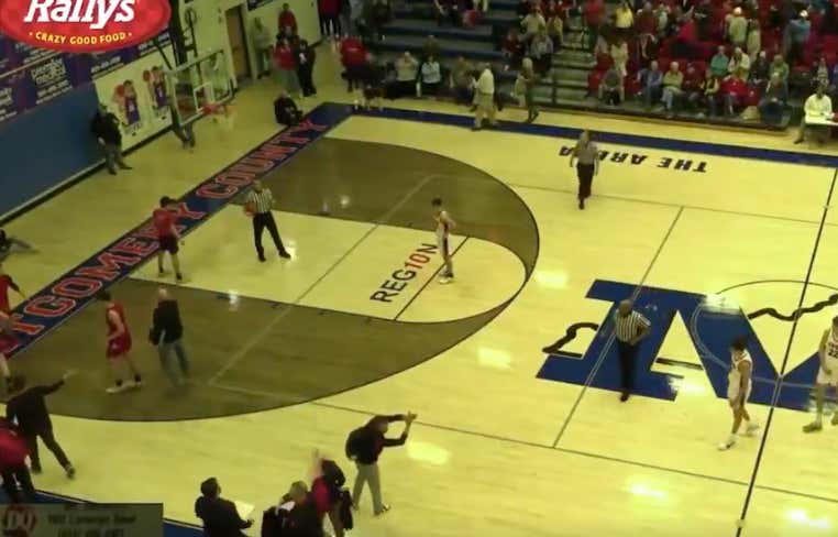 'What Are We Doing? I Can't Believe This!' - Kentucky High School Team Walks Off Court, Forfeits After Their Entire Bench Got Ejected
