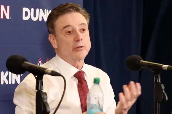 'How The Fuck Did We Lose That One Game?' - Rick Pitino, Once Again Showing Why He's The Best Coach In College Basketball