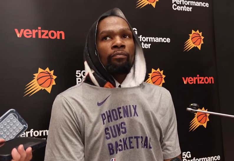 Kevin Durant Wasted No Time Burying ESPN For Suggesting Things Are "Toxic' In The Suns Locker Room