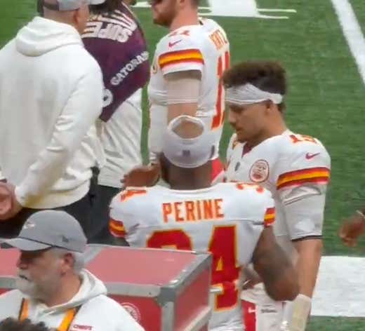Bad Teammate? People Are Losing Their Goddamn Minds Over Patrick Mahomes Ignoring Samaje Perine To Dap Up Every Other Chief Instead