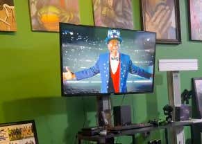 Snoop Dogg Had One Of The Worst TV Set Ups During The Super Bowl