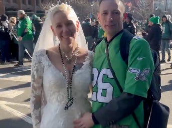 There's Not A More Beautiful Philly Love Story Than Getting Married During The Eagles Super Bowl Parade