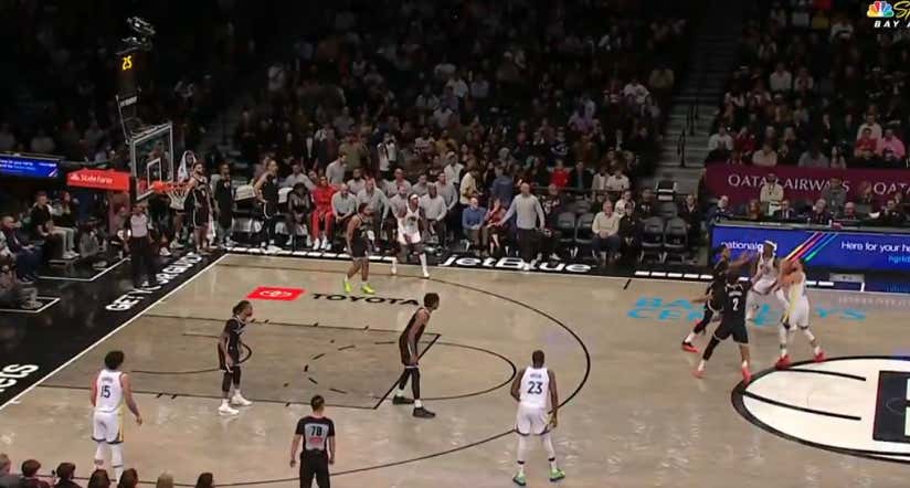 Steph Curry Is Burying More Insane Half Court Heaves Which Confirms The Warriors Dark Magic Is Officially Back