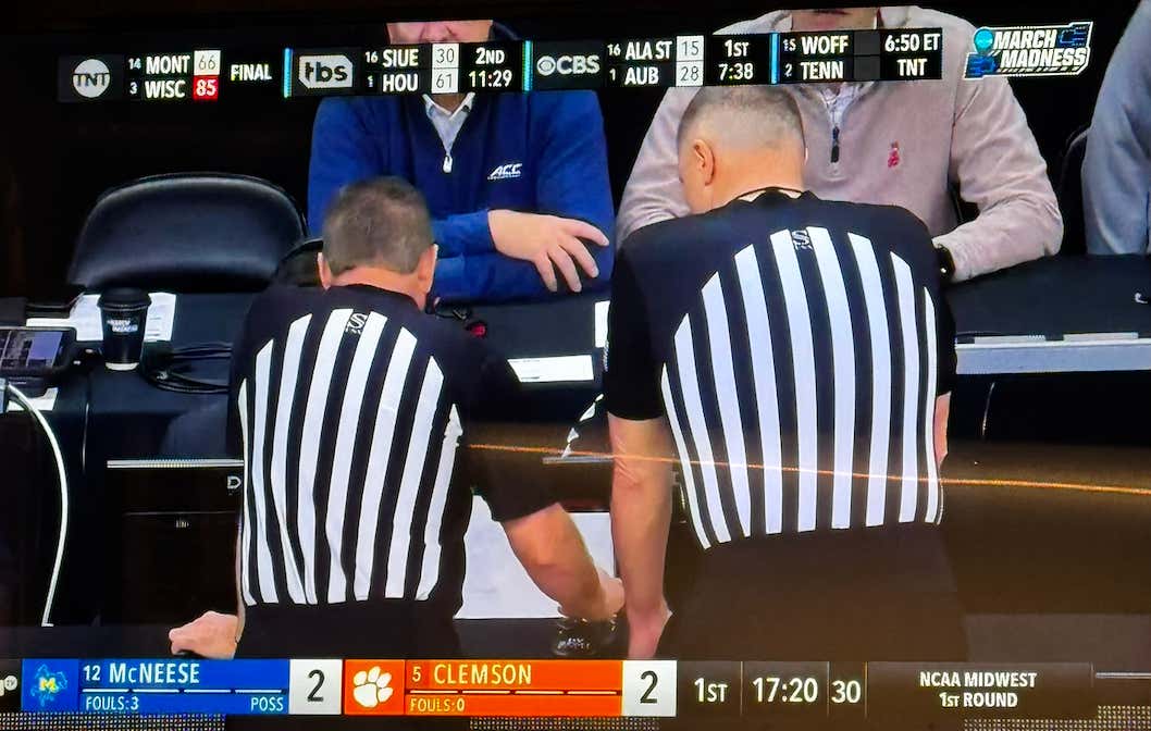 March Madness Needs To Do Away With Showing Scores At The Top Of The Screen And Spoiling Games