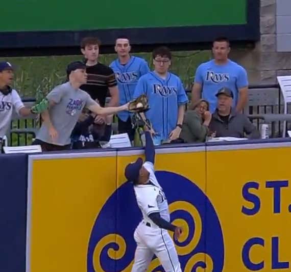 In Defense Of Foul Ball Guy, MLB Outfielders Just Need To Be Better If They Don't Want To Keep Getting Robbed By Fans