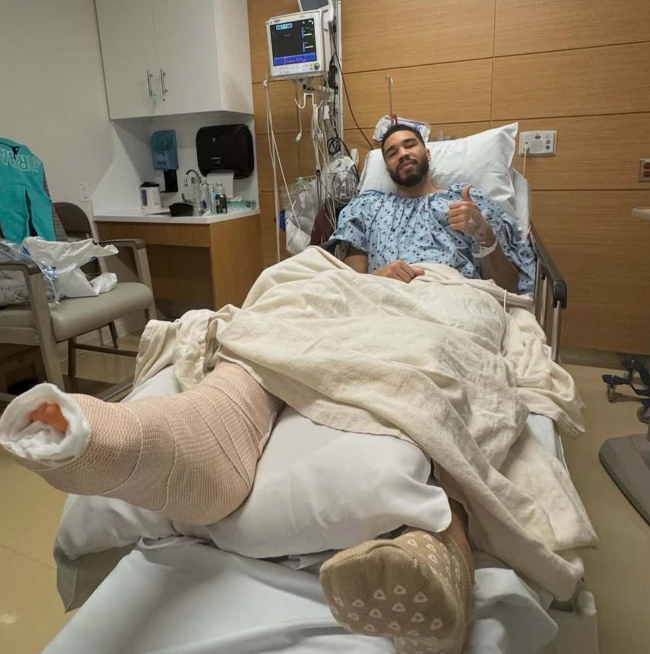 Jayson Tatum Appears To Be In Good Spirits But Seeing Him In His Hospital Bed Following Achilles Surgery Is Absolutely Soul Crushing