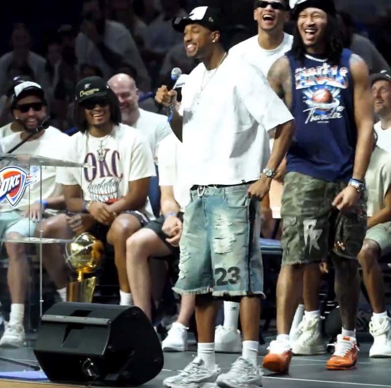 Aaron Wiggins Kicked Off The Thunder Parade Celebration By Talking A Bunch Of Shit With A Perfect Hype Up Speech