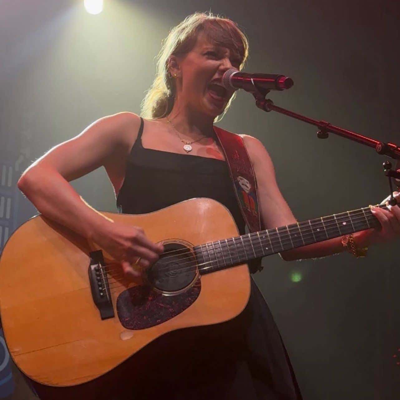 Taylor Swift Gave A Surprise Performance at Tight End and Friends in Nashville