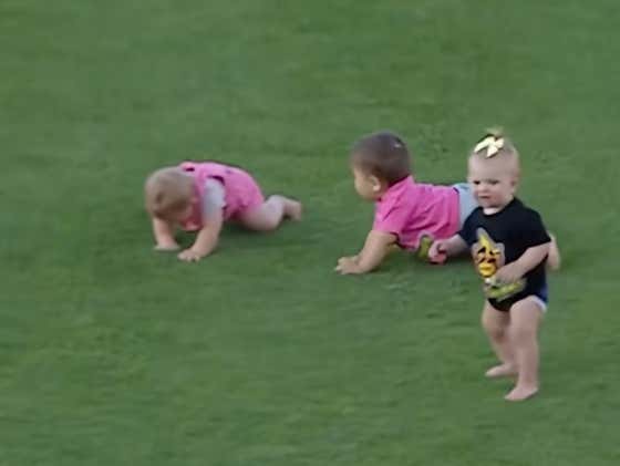 Little Baby Girl Completely Changes The Game By Taking Her First Steps In The Middle Of A Crawling Competition