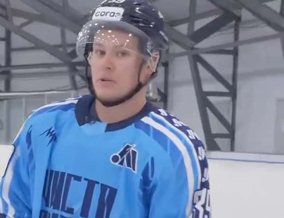 Matvei Michkov, Ultimate Puck Knower, Thinks That Dump and Chase Hockey Is As Donkey-Brained As It Gets