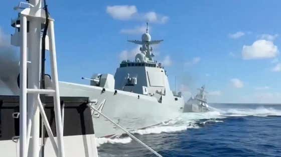 Ship Crash Video - Chinese Coast Guard Crashes Into Chinese Navy Destroyer While Attempting to Chase Filipino Ship Out of Disputed Waters