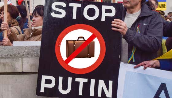 Vladimir Putin is in The United States, Reminder That His Bodyguards Carry Around a Suitcase Full of His Own Shit