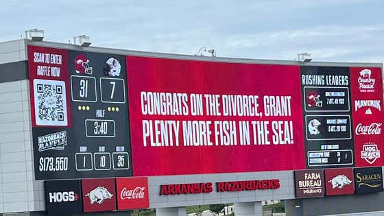 An Arkansas Fan Named Grant Got His Divorce Congratulated On The Big Screen At Razorback Stadium Today