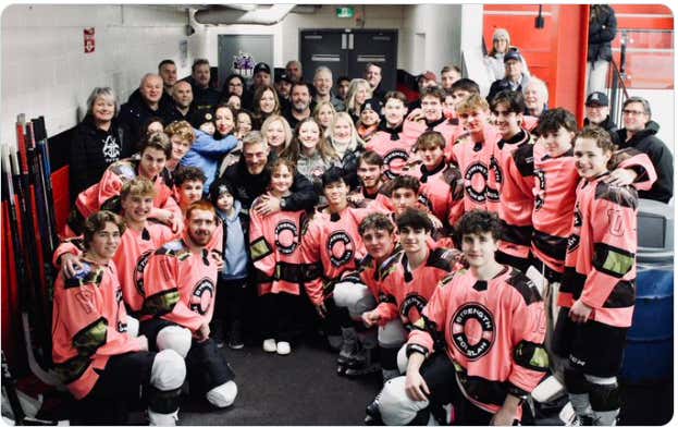 Best Of 2025 - They Say Hockey Guys Are The Best And Brad Marchand Dropping Everything To Go Help A Friend Only Helps Solidify That Reputation