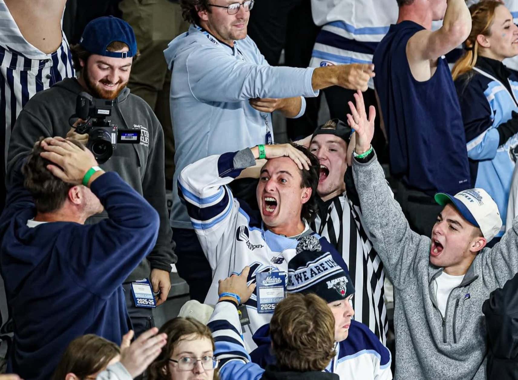 Is Alfond Arena The Craziest Barn In College Hockey??