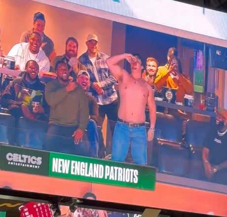 Will Campbell Stole The Show At TD Garden By Popping His Top Off And Slamming A Beer Like A True Legend