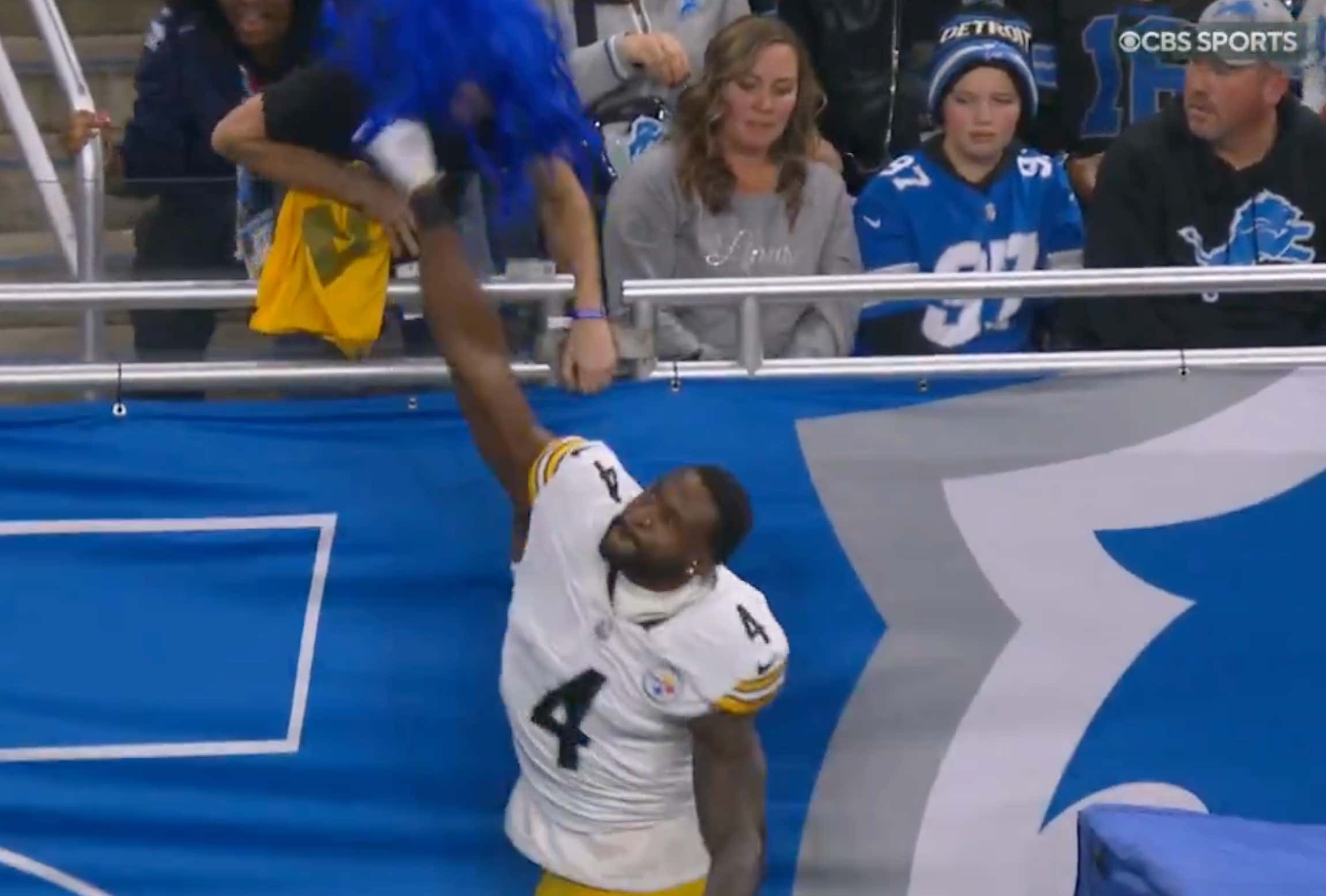 DK Metcalf Got Into An Altercation With A Lions Fan And Hit Him With What Looks Like A Punch