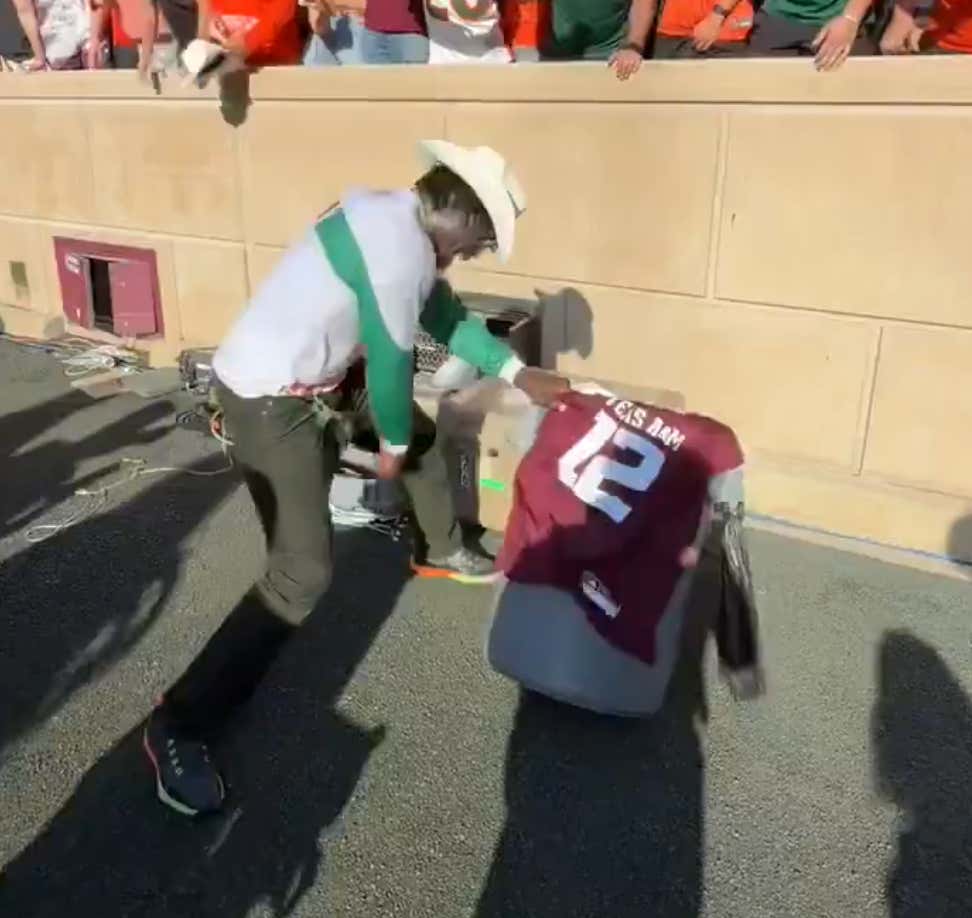 Michael Irvin Intends To "Belt To Ass" An Ohio State Jersey After Miami Wins The Cotton Bowl