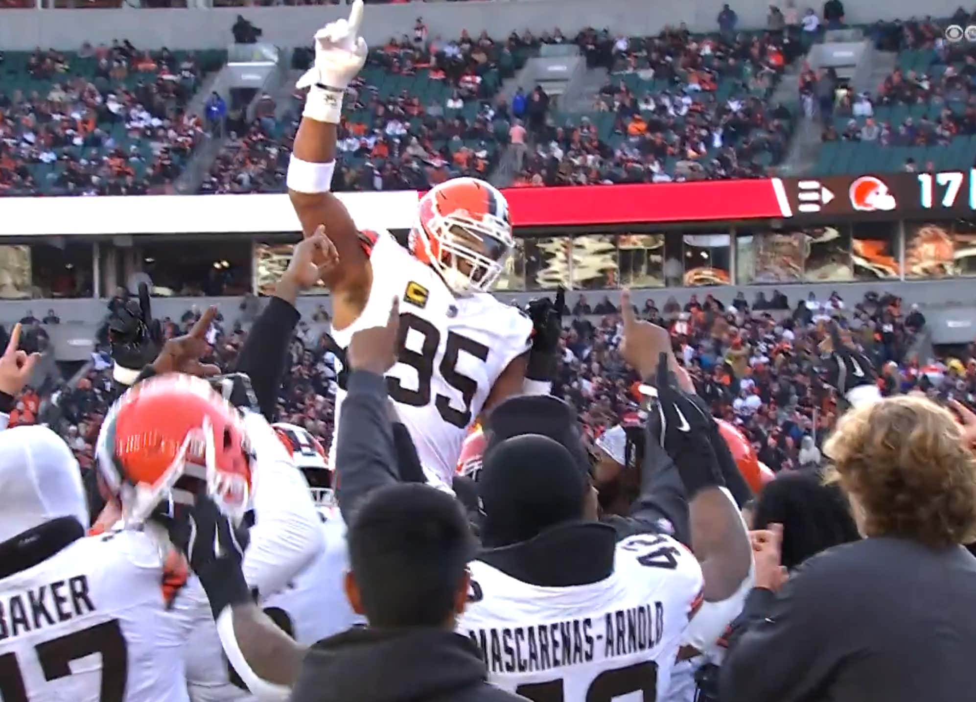 NEW RECORD! Myles Garrett Sacks Joe Burrow And Becomes The NFL's Single Season Sack King